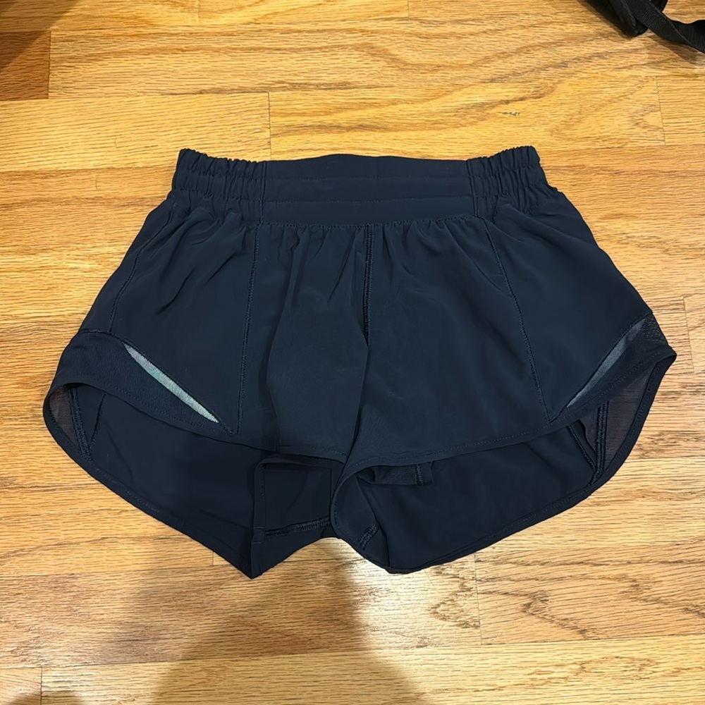 Lululemon Hotty Hot Shorts 2.5 Navy